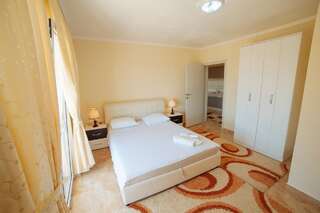 Апарт-отели Apartments Panorama Alaj Улцинь Двухместный номер с 1 кроватью и балконом, вид на море-21