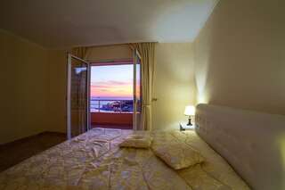 Апарт-отели Apartments Panorama Alaj Улцинь Двухместный номер с 1 кроватью и балконом, вид на море-31